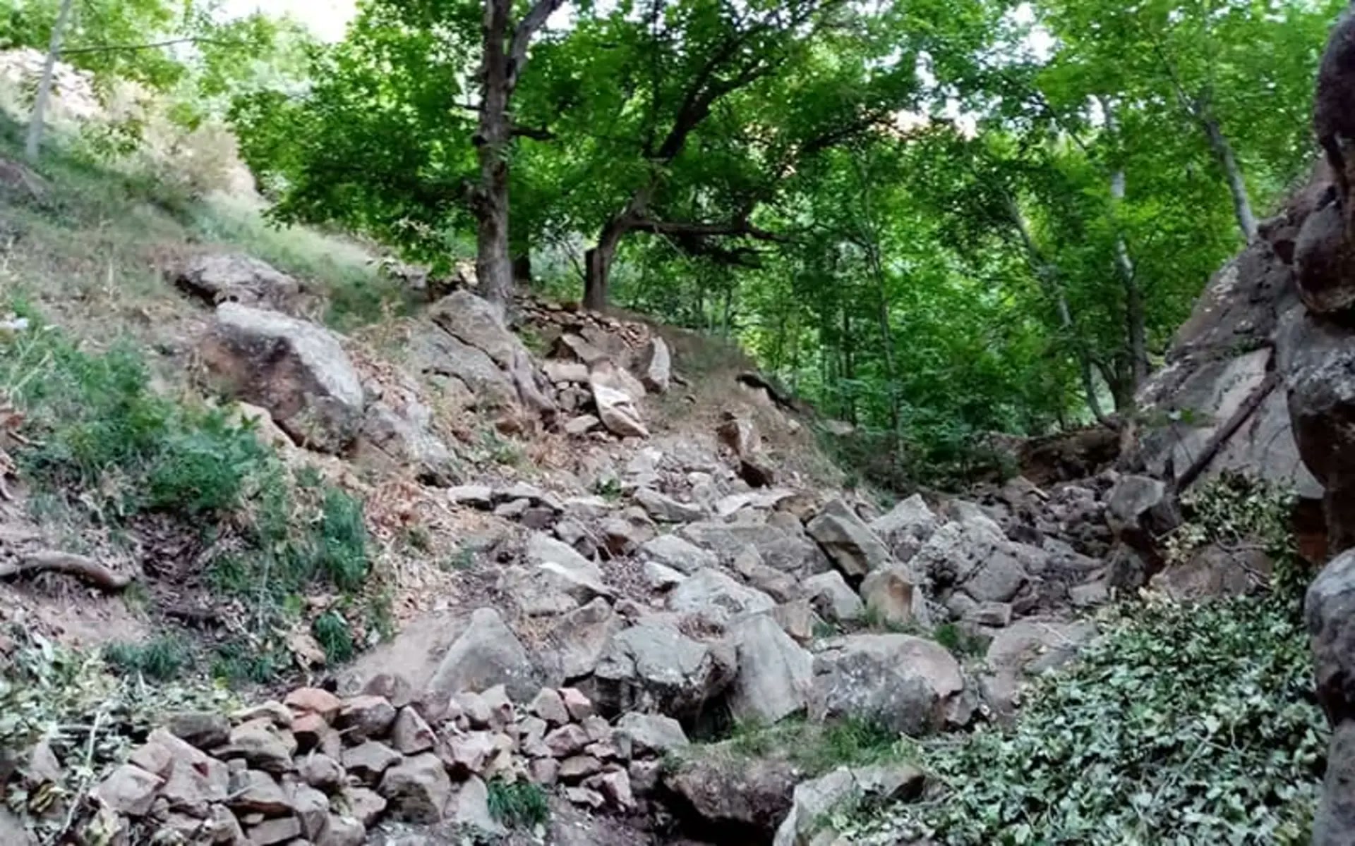 Waterfall in the mountains near Esfidan