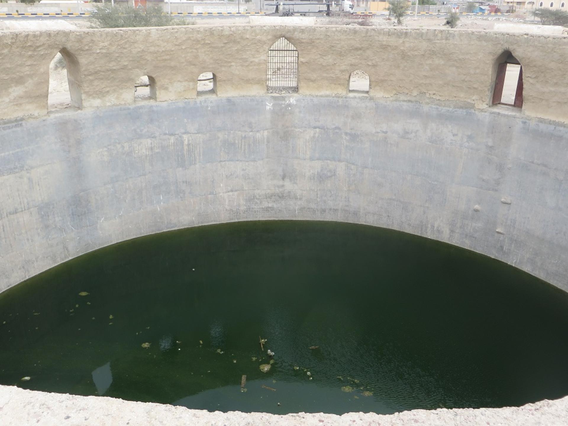 The cylindrical water reservoir of the Driadolat ab anbar