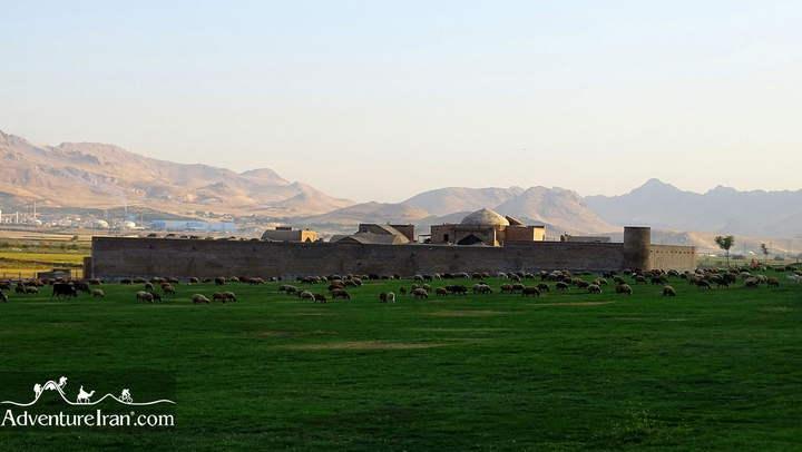 Kangavar Valley landscape near the temple