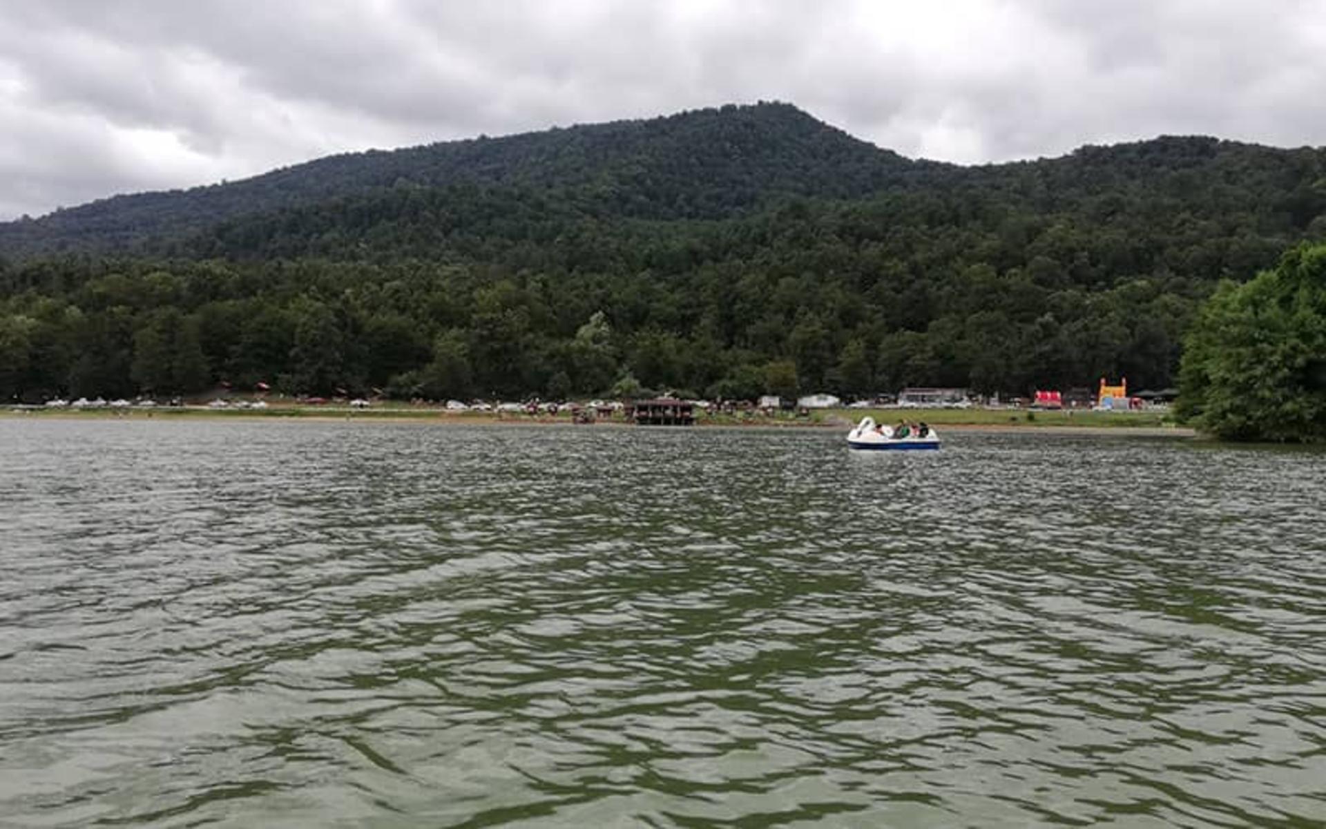 Boats on the Avidar reservoir water