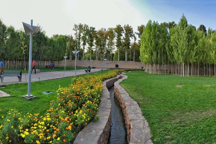 Green walkway and trees inside Baisat Park