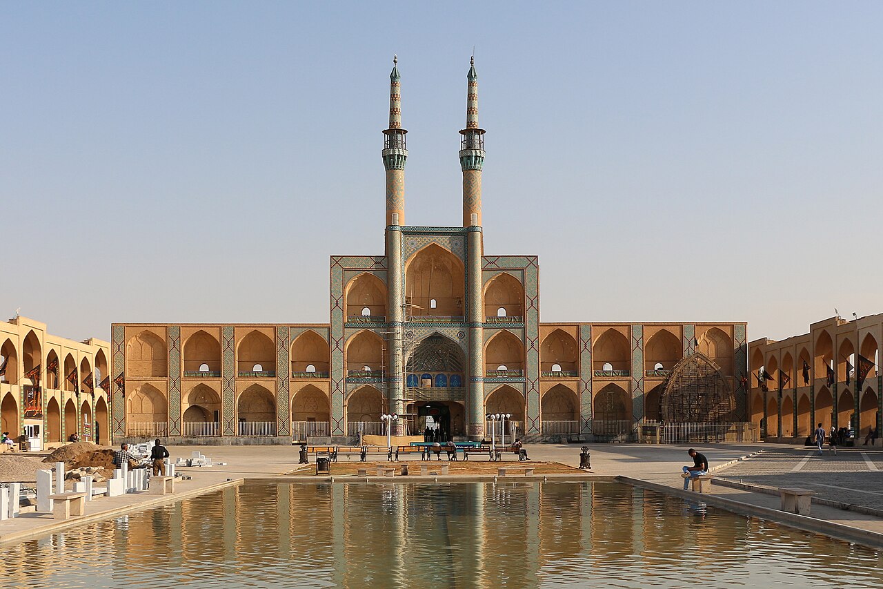 Historical mud-brick architecture in Fahraj