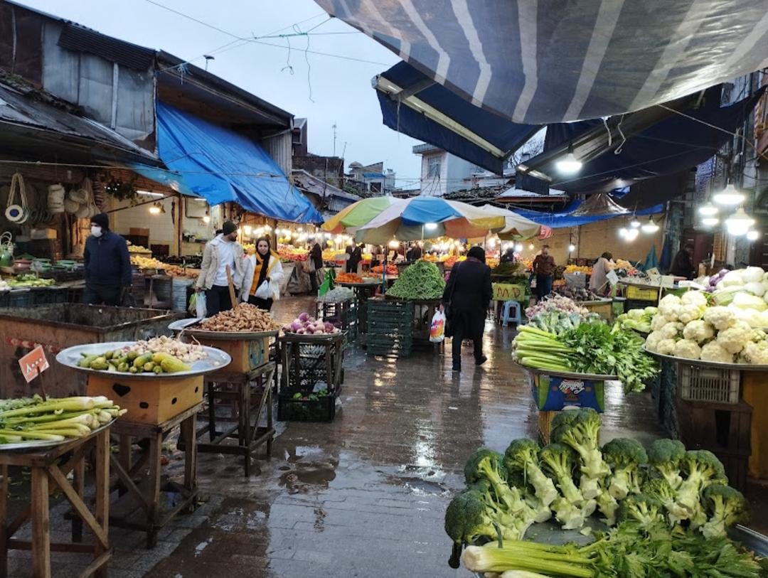 سوق تقليدي في إيران